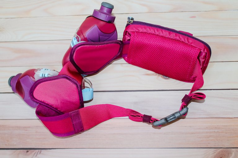 Which Running Gear Is Best: Hydration Vests vs Belts | Runnerclick