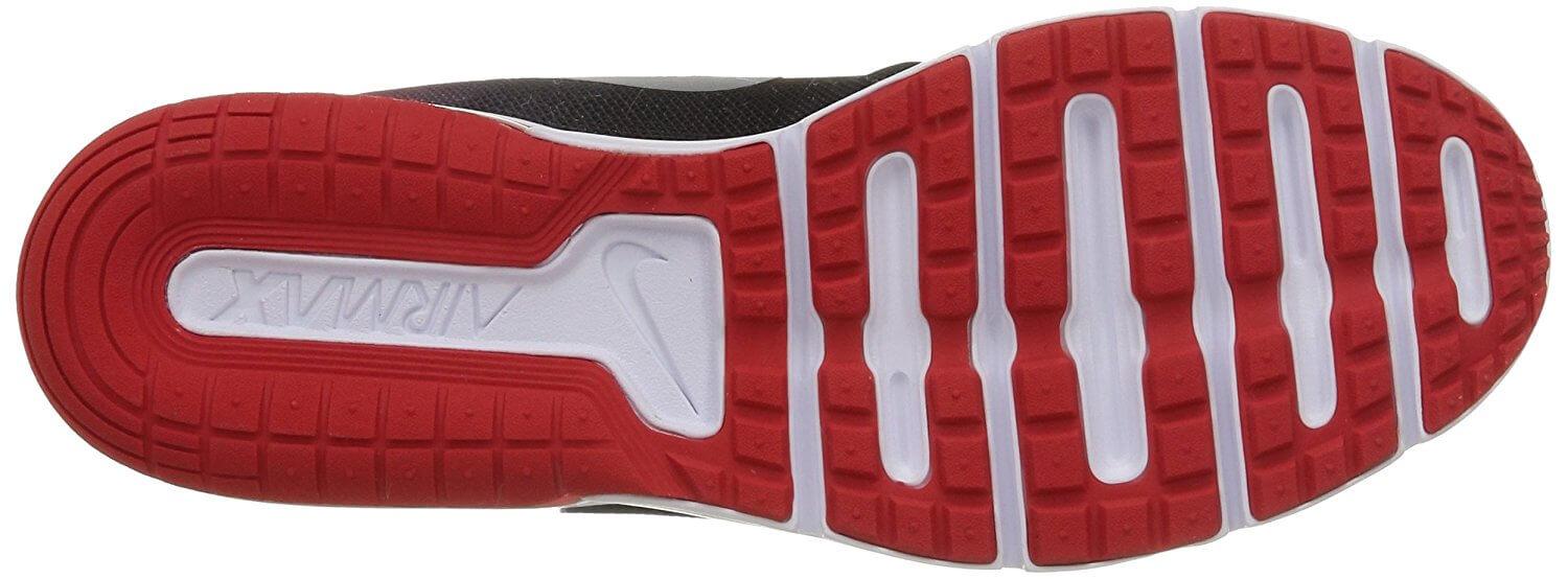 The U-shaped rear section of the Nike Air Max Sequent's outsole promotes high responsiveness.