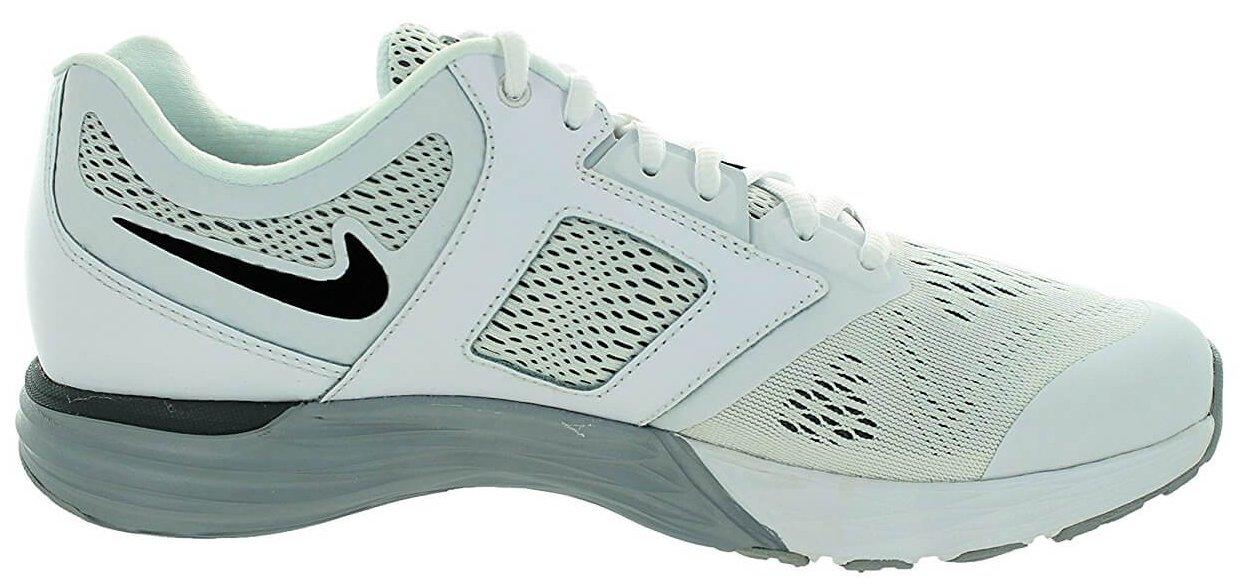 Phylon technology in the Nike Tri Fusion midsole provides strength and support for the entire shoe.