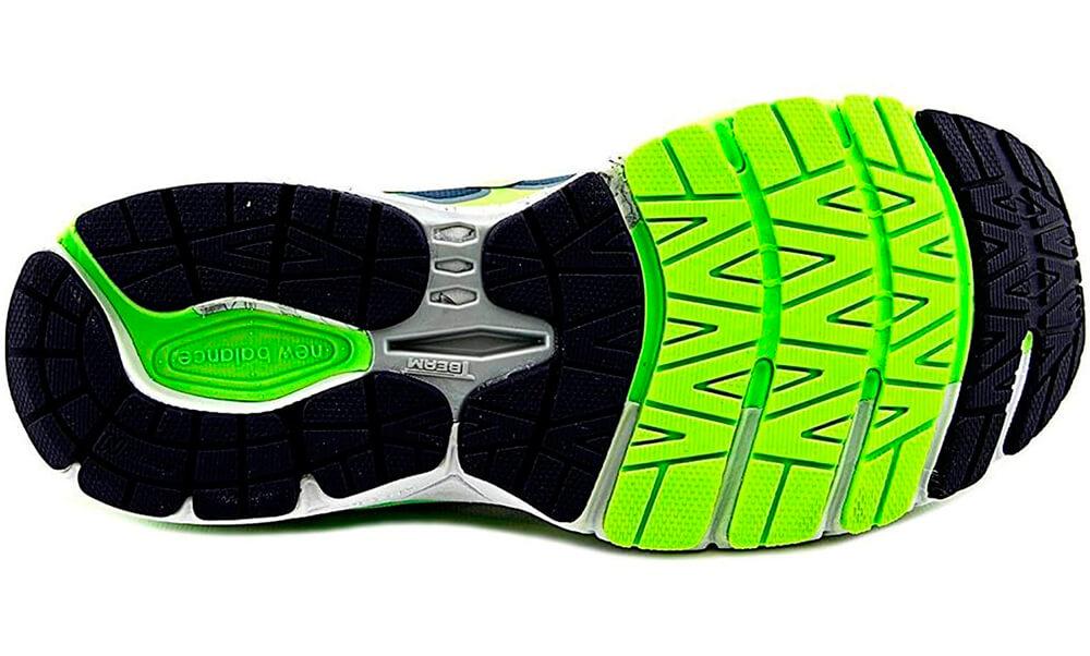 New Balance 860 v6 traction and flexgrooves
