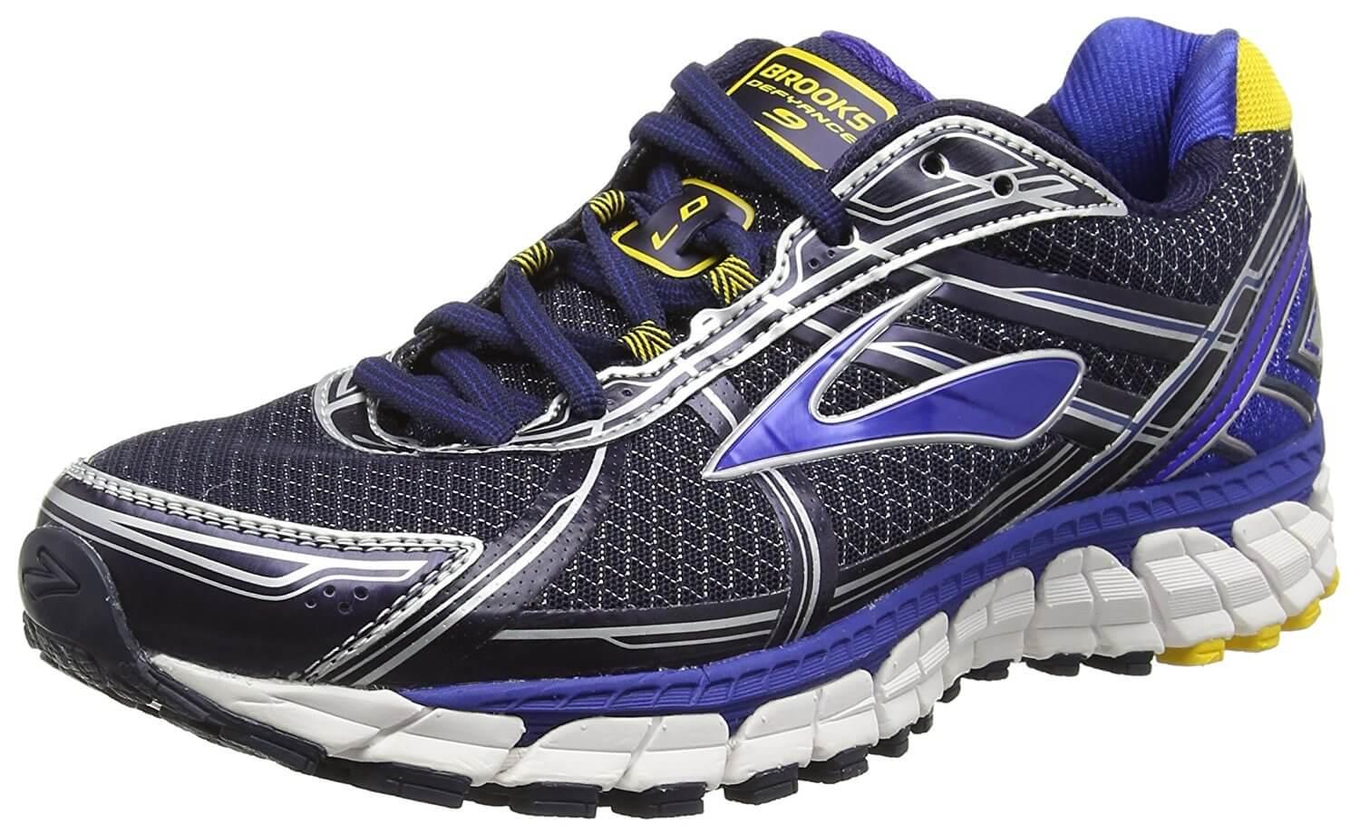 Brooks Defyance 9 is a stable shoe for heavier runners and everyday runners.