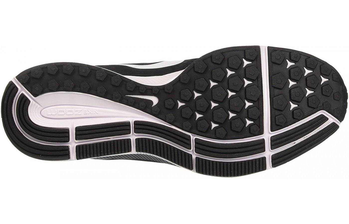 the outsole of the Nike Air Zoom Pegasus 34 features excellent tread on the medial and numerous flex grooves