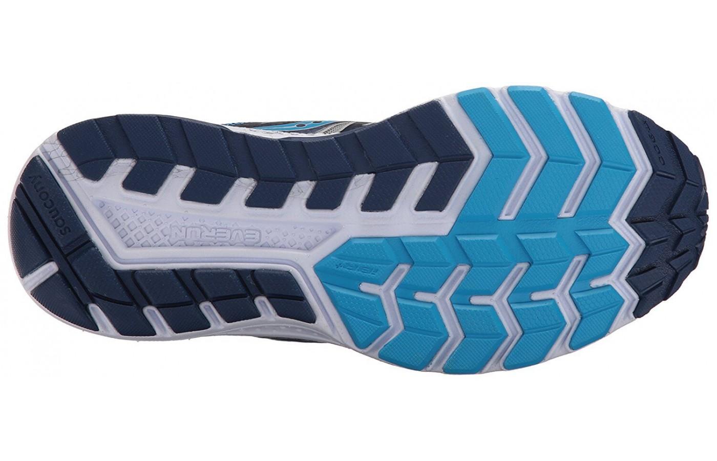 The TRI-FLEX outsole adds traction and flexibility 