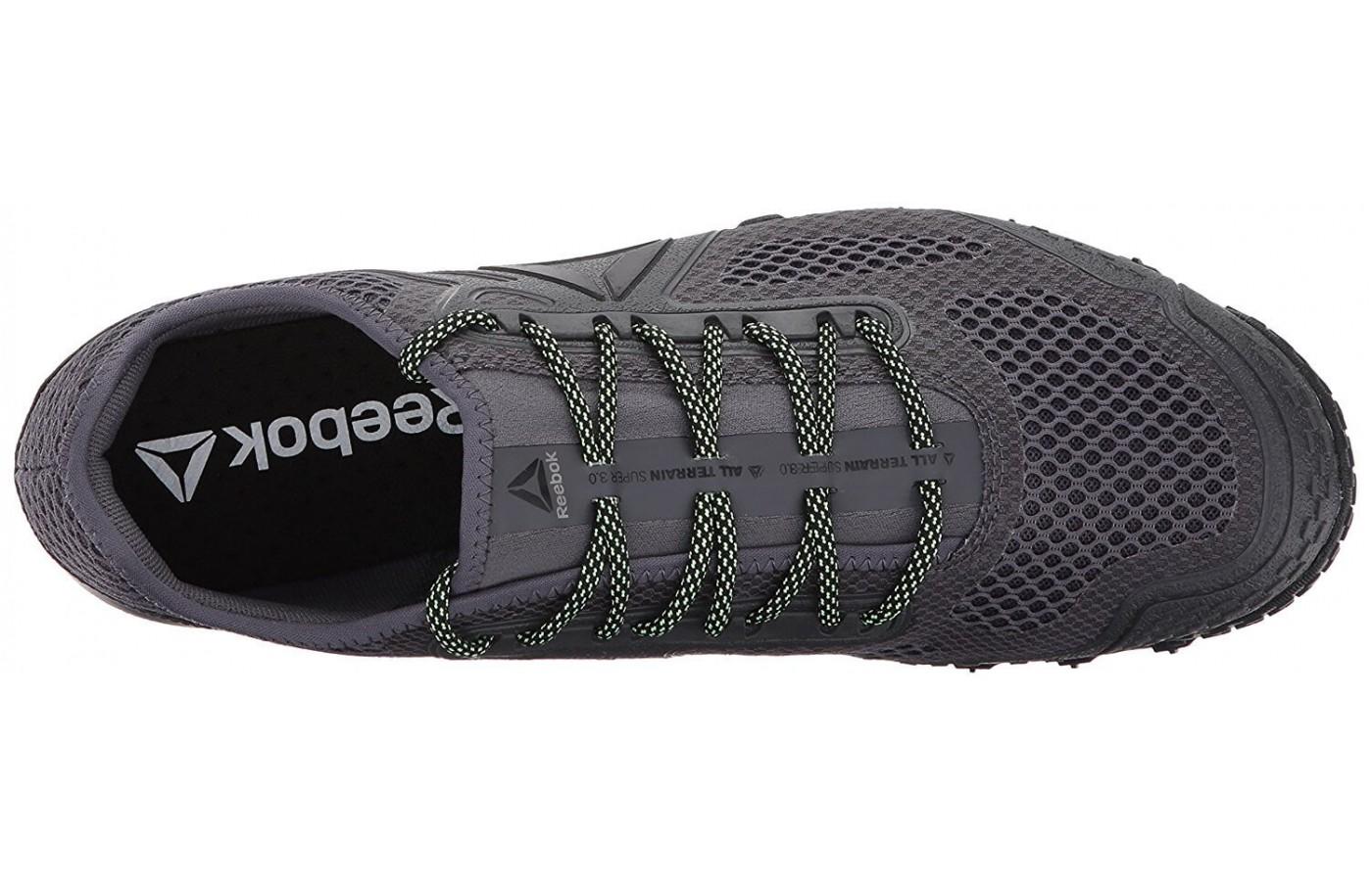The unique lacing system add support and comfort. 