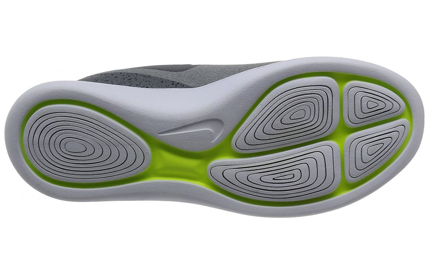 The outsole of the Nike LunarCharge Essential has multiple small grooves to improve their flexibility.