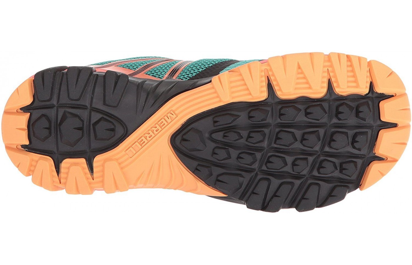 The outsole features 3.5 mm deep lugs 