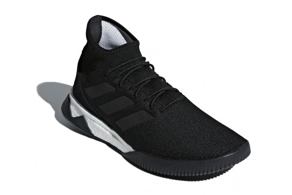 Adidas Predator Tango 18.1 is a soccer shoe that is lightweight and gives a snug fit  