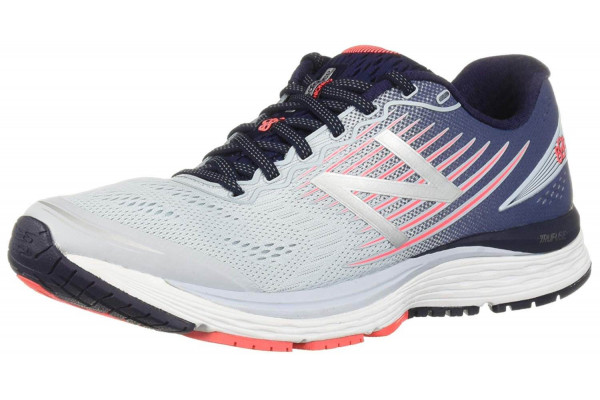 The New Balance 880v8’s comfortable in shoe feeling will have everyone lining up to jump into these shoes.