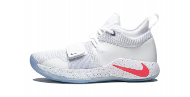 An in depth review of the PlayStation x Nike PG 2.5 basketball shoe.