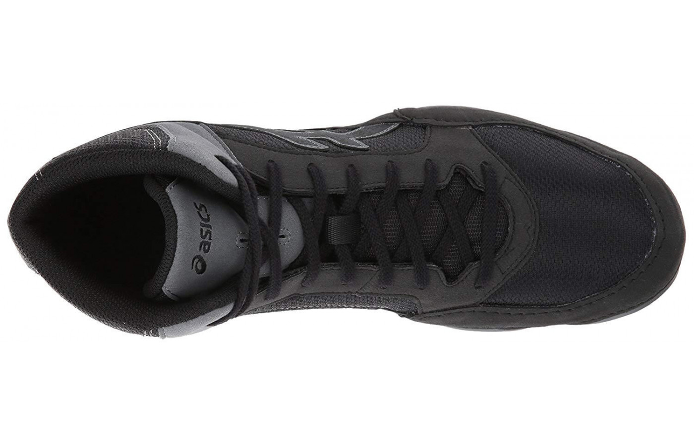 The Snapdown 2's upper is made from mesh and synthetic leather.