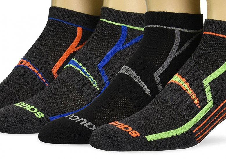 10 Best Socks for Sweaty Feet compared and smelled!