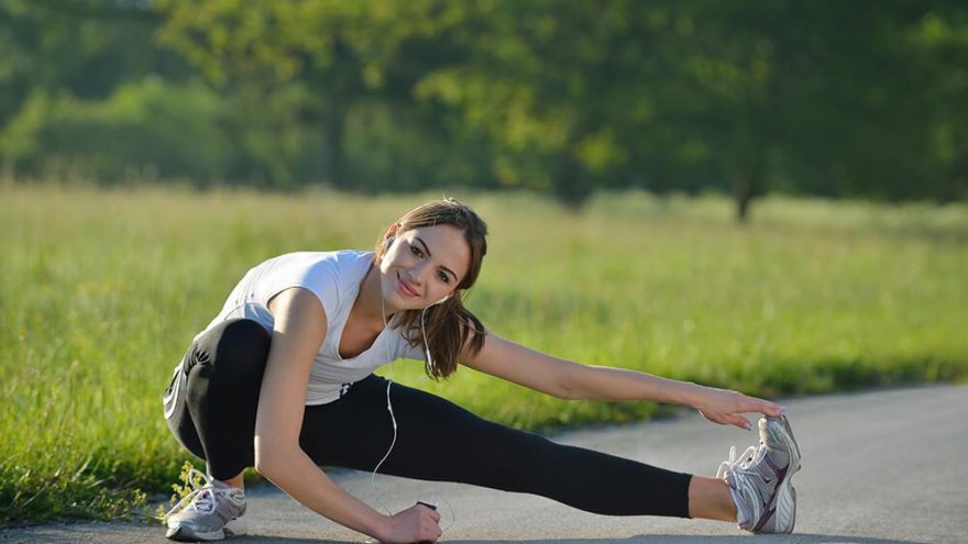7 Extremely Effective Stretches for Runners! 