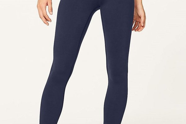 The best CrossFit leggings like theese from Lululemon are comfortable, stretchy and have a great fit.