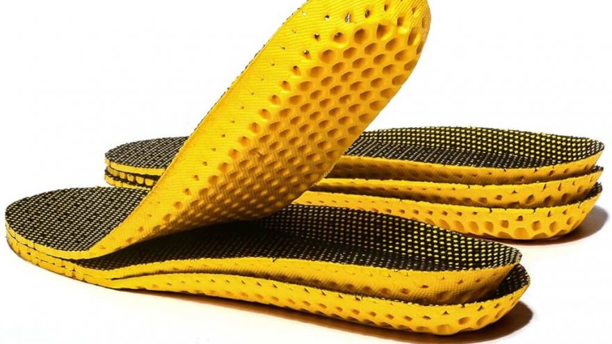 How To Clean Insoles Of Shoes: Simple 6 Step Guide