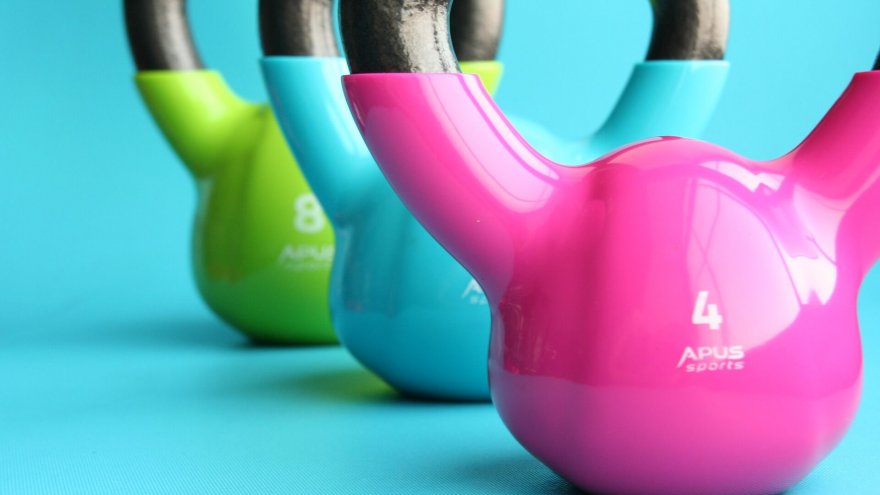 Kettlebell workouts that target arms is great for running form and endurance. 