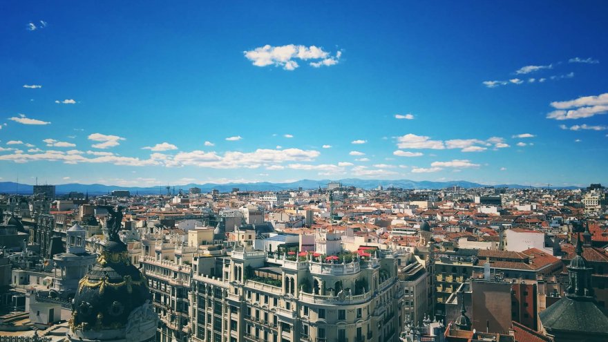 6 Reasons You'll Want to Run the Madrid Rock 'n' Roll Marathon & Half Marathon
