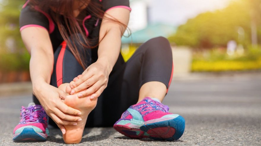 Here's Why Your Outer Foot Hurts After Running